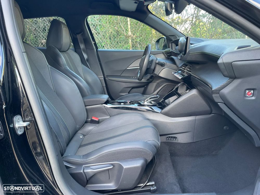 Peugeot e-2008 GT Pack - 21