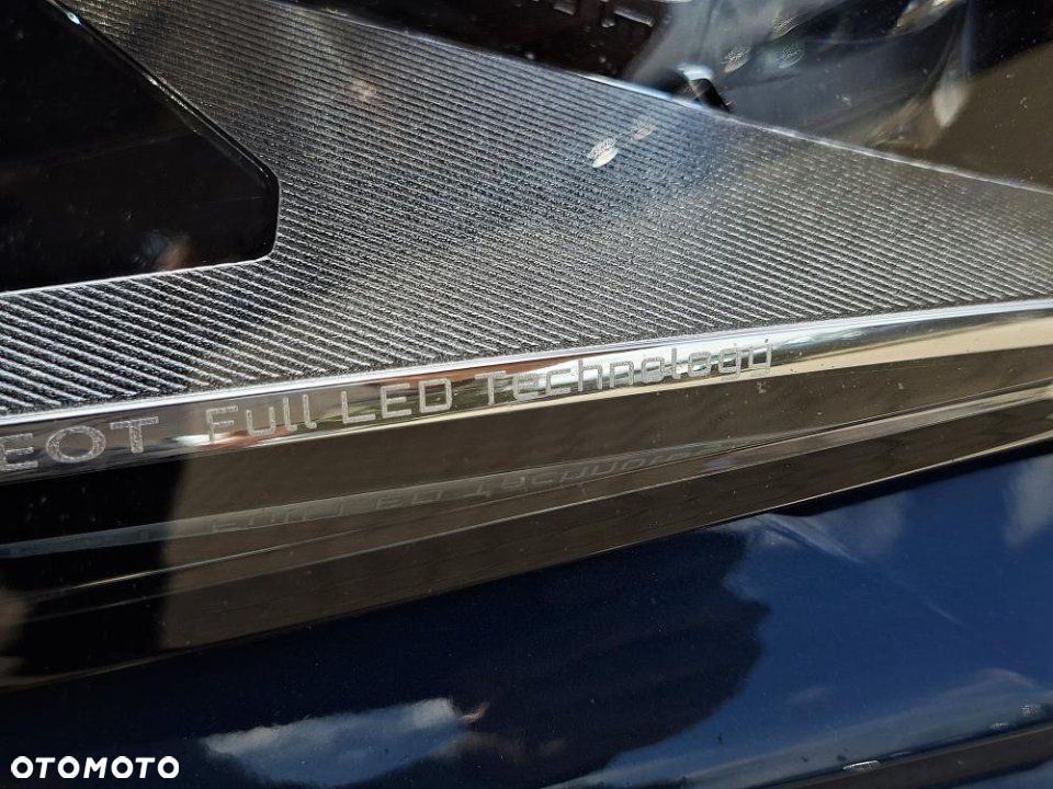 Peugeot 5008 - 8