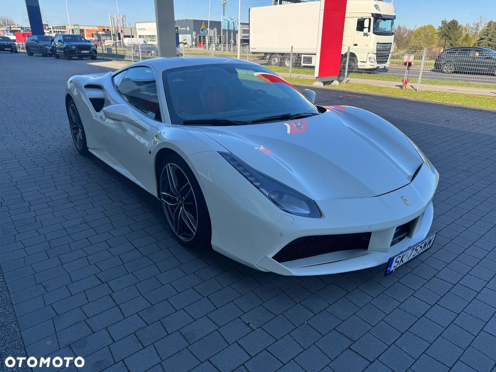 Ferrari 488 - 4