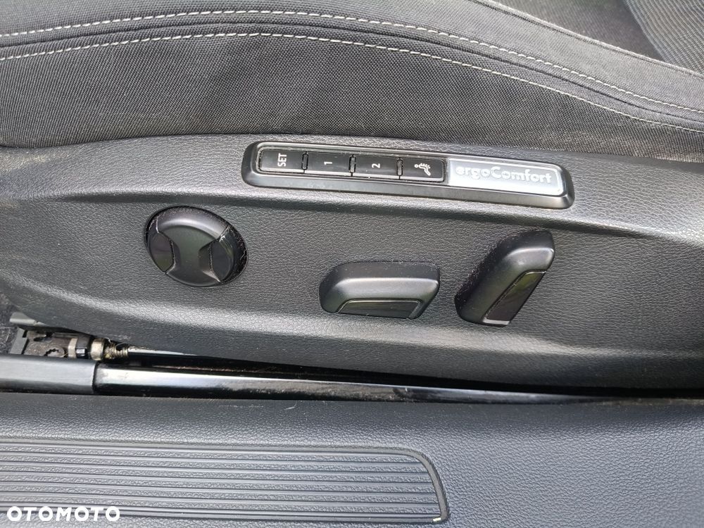 Volkswagen Passat Variant - 4