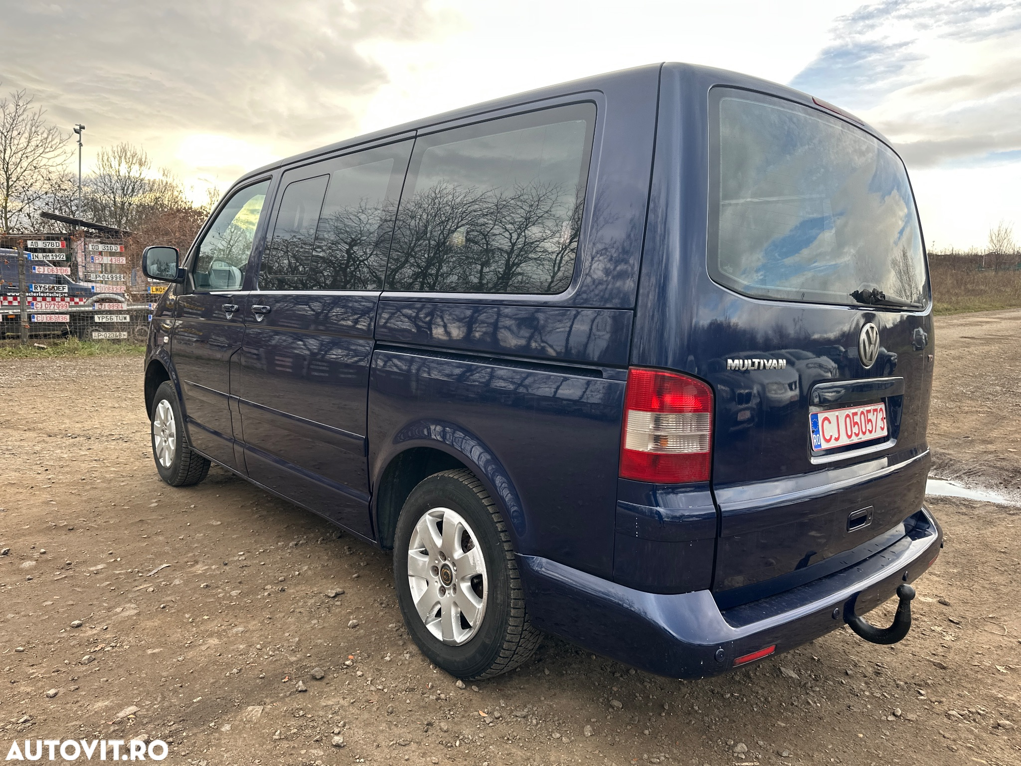 Volkswagen Multivan - 4