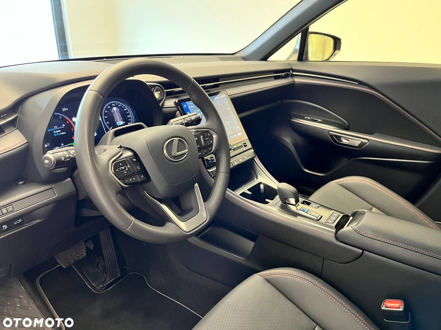 Lexus LBX 1.5 Hybrid Emotion - 3