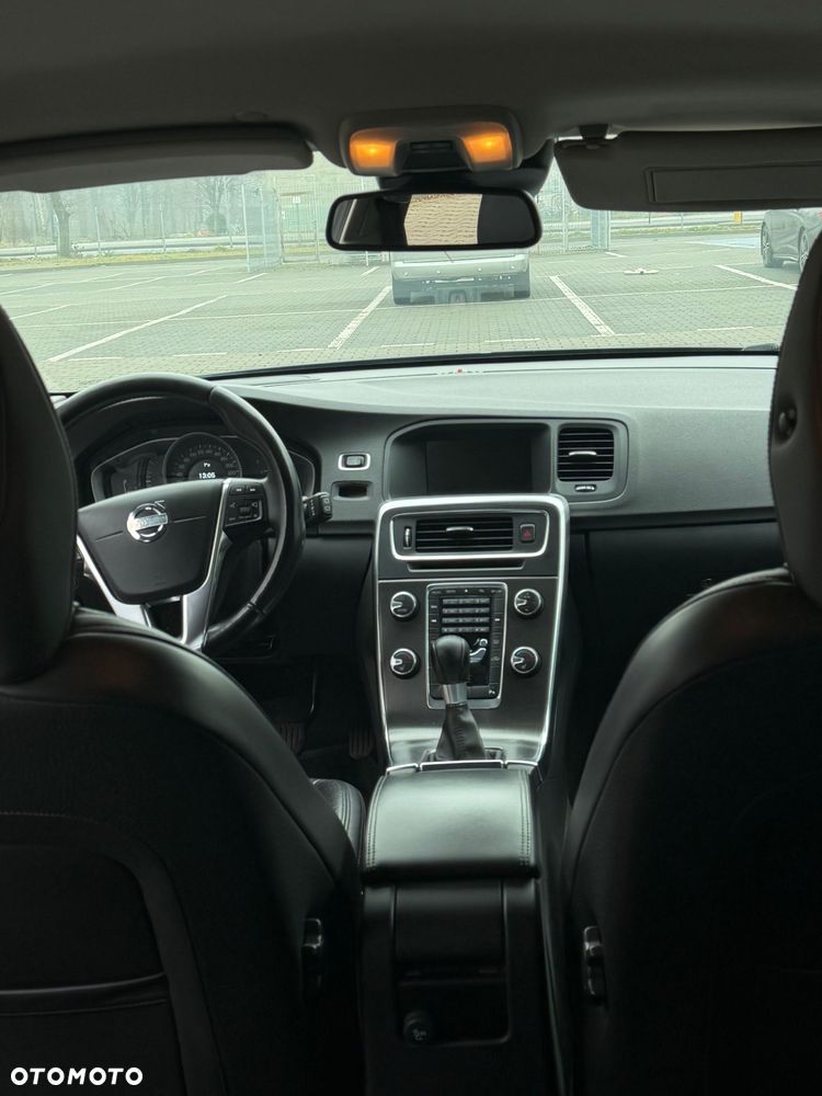 Volvo V60 D2 Edition - 11
