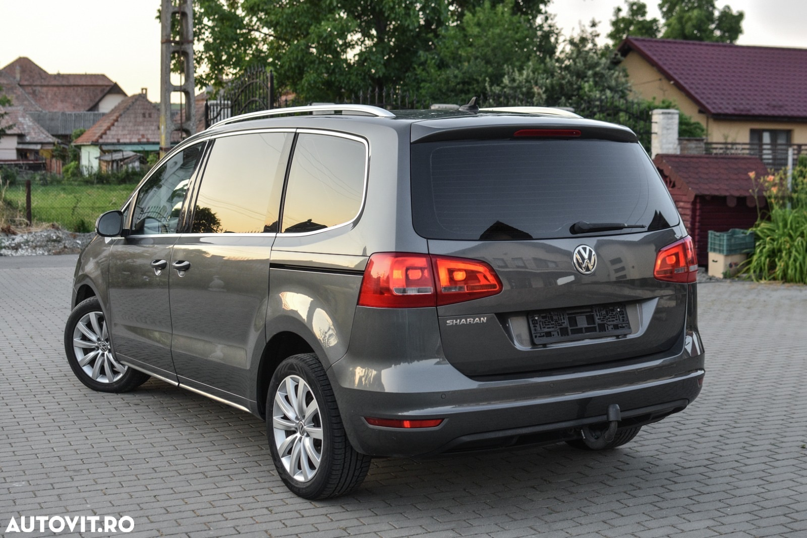 Volkswagen Sharan 2.0 TDI DSG BlueMotion Technology Highline - 20