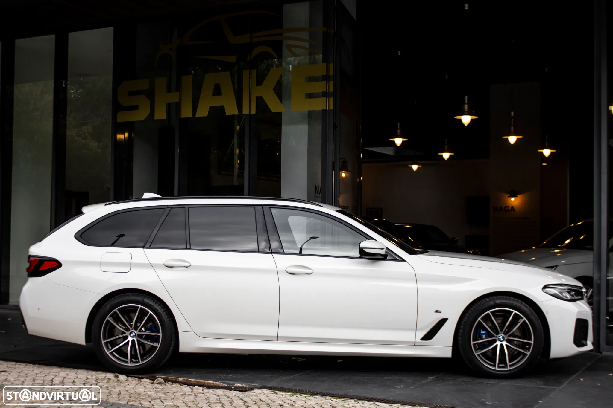 BMW 530 e Pack Desportivo M - 5