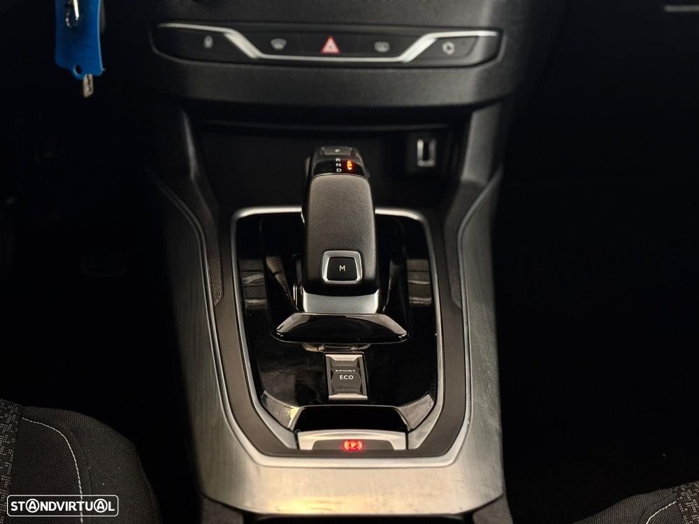 Peugeot 308 1.2 PureTech Allure EAT8 - 14