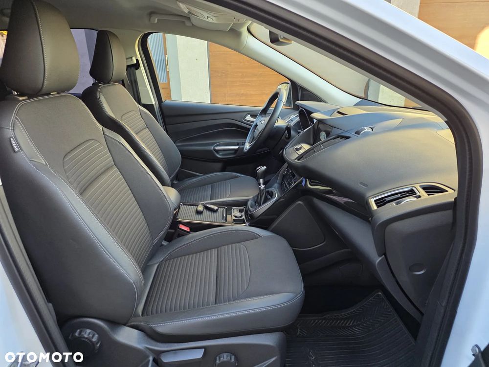 Ford Kuga 2.0 TDCi 4x4 Trend - 14