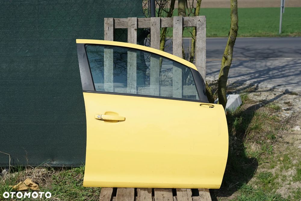 Drzwi przód przednie prawe Opel Corsa D 5d