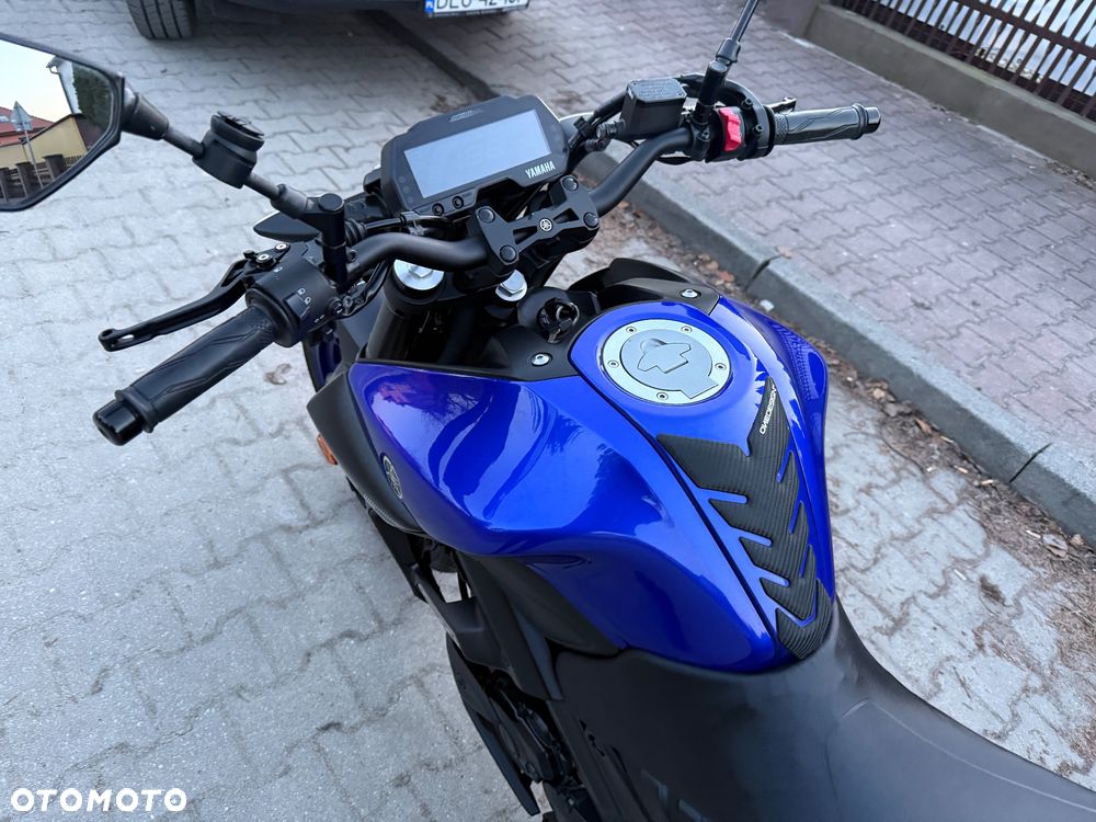 Yamaha MT - 27