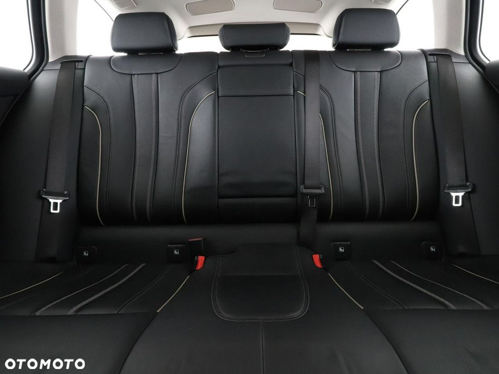 BMW Seria 5 520d Sport Line - 19