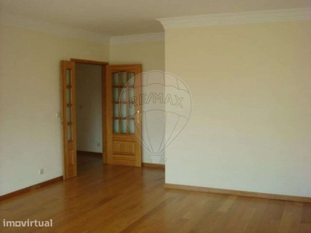 Apartamento T1 para arrendamento - Grande imagem: 4/15