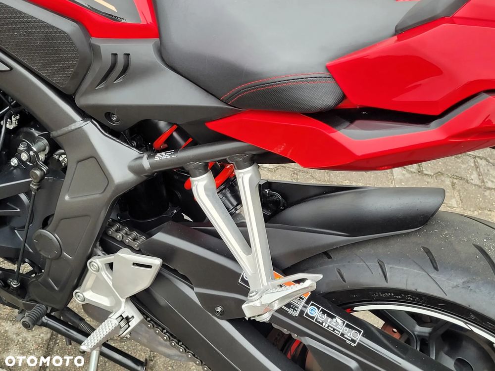 Honda CBR - 17