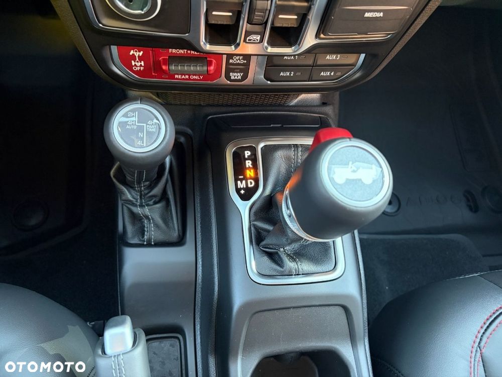 Jeep Wrangler - 21