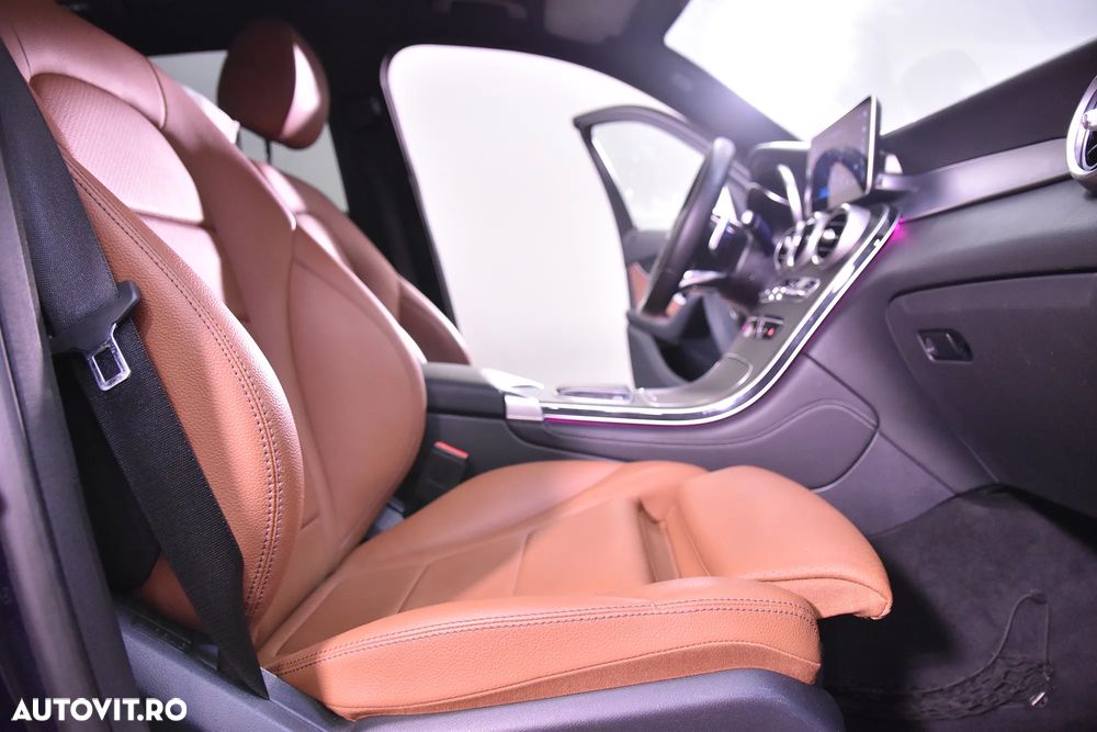 Mercedes-Benz GLC 220 d 4Matic 9G-TRONIC AMG Line - 11