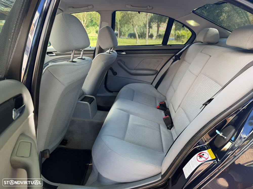 BMW 320 d Navigator - 16