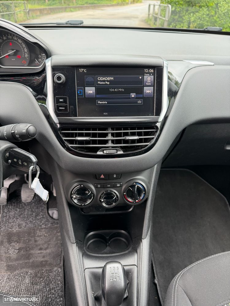 Peugeot 208 82 VTI Style - 21