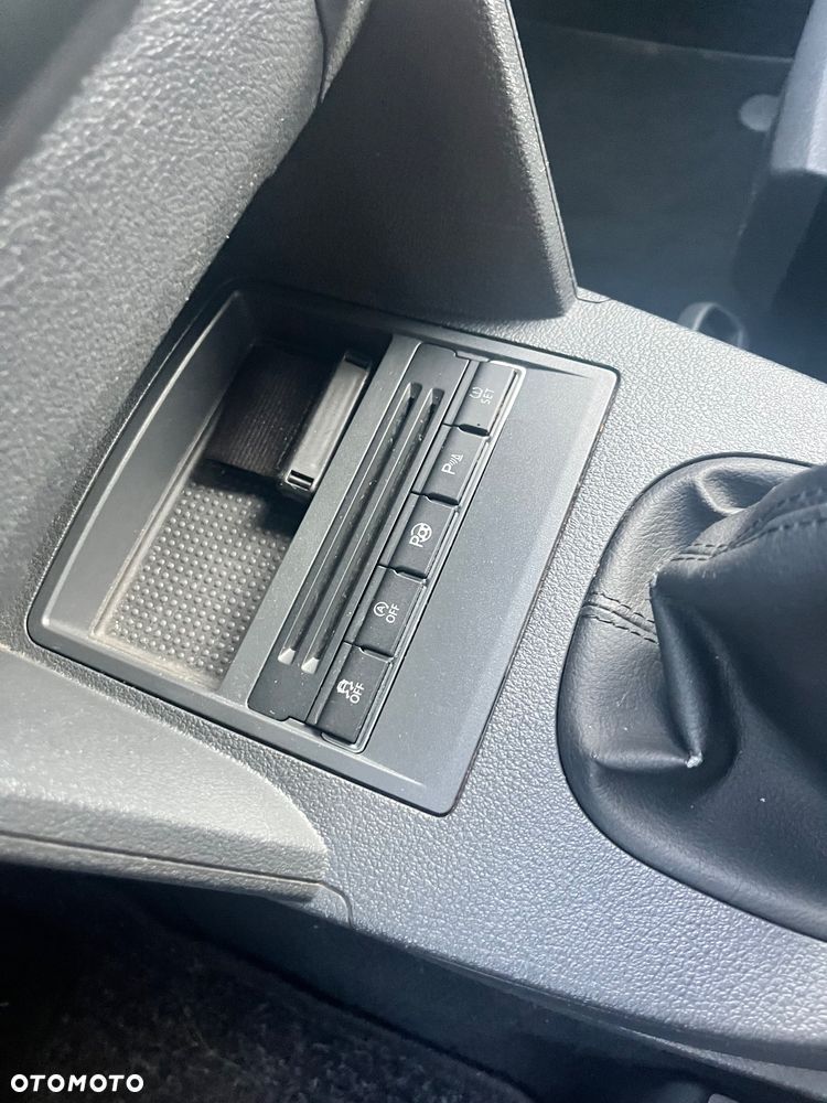 Volkswagen Touran 1.2 TSI BlueMotion Technology Highline - 26