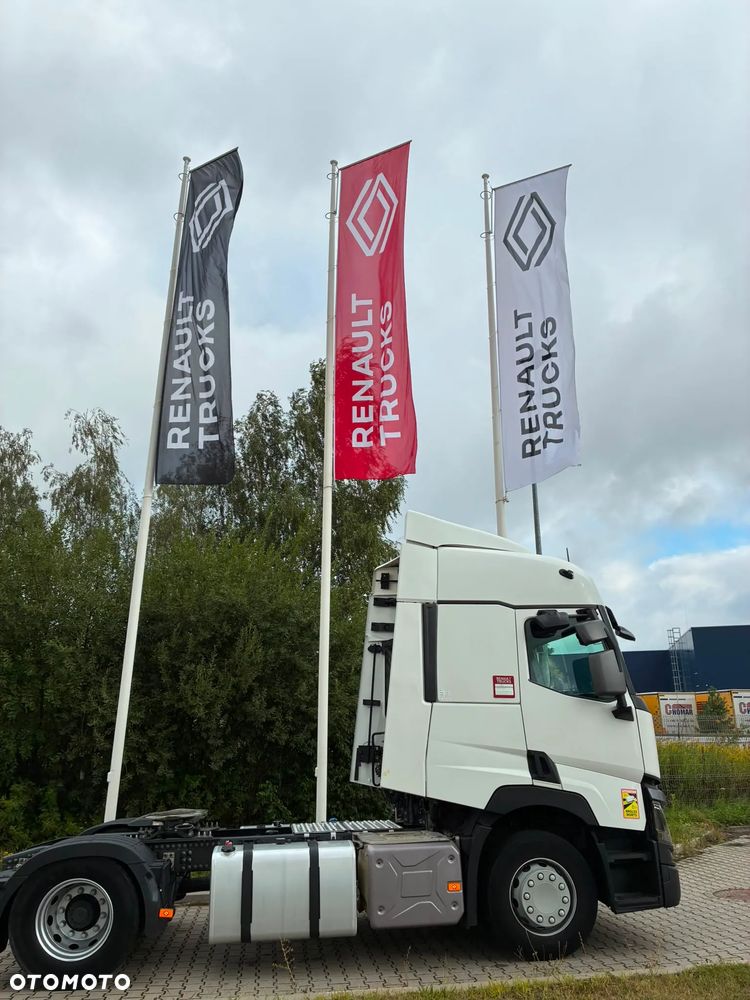 Renault T480 Sleeper Cab - 1