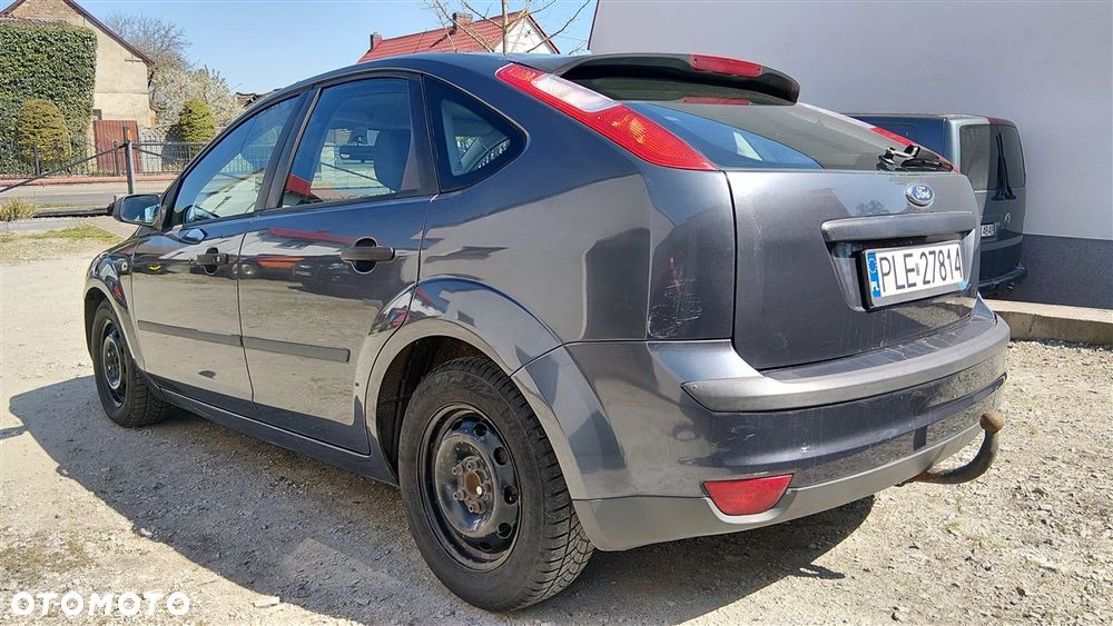 Ford Focus 1.6 16V Ambiente - 5