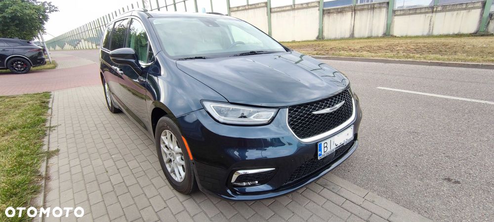 Chrysler Pacifica - 2