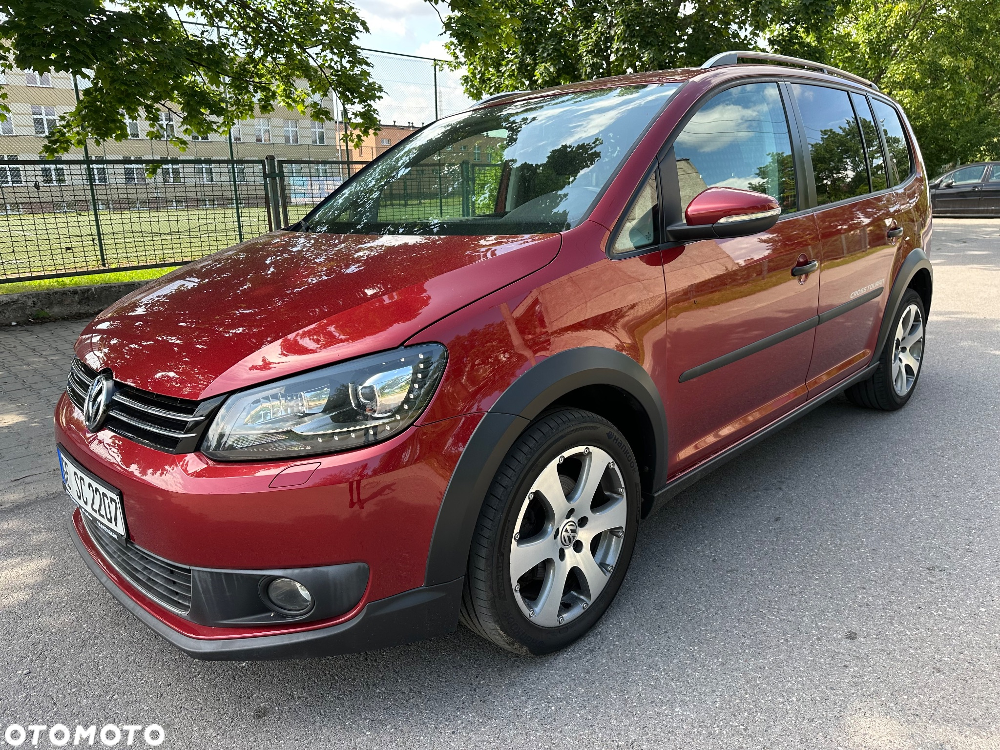 Volkswagen Touran 1.4 TSI Cross - 3