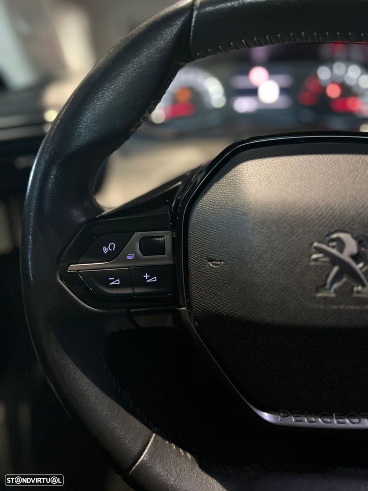 Peugeot 2008 1.2 Allure - 18