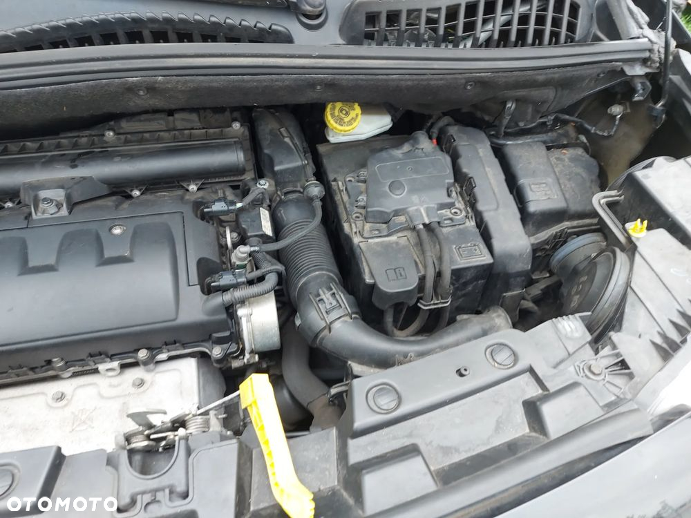 Citroën C3 Picasso 1.6i Exclusive - 25