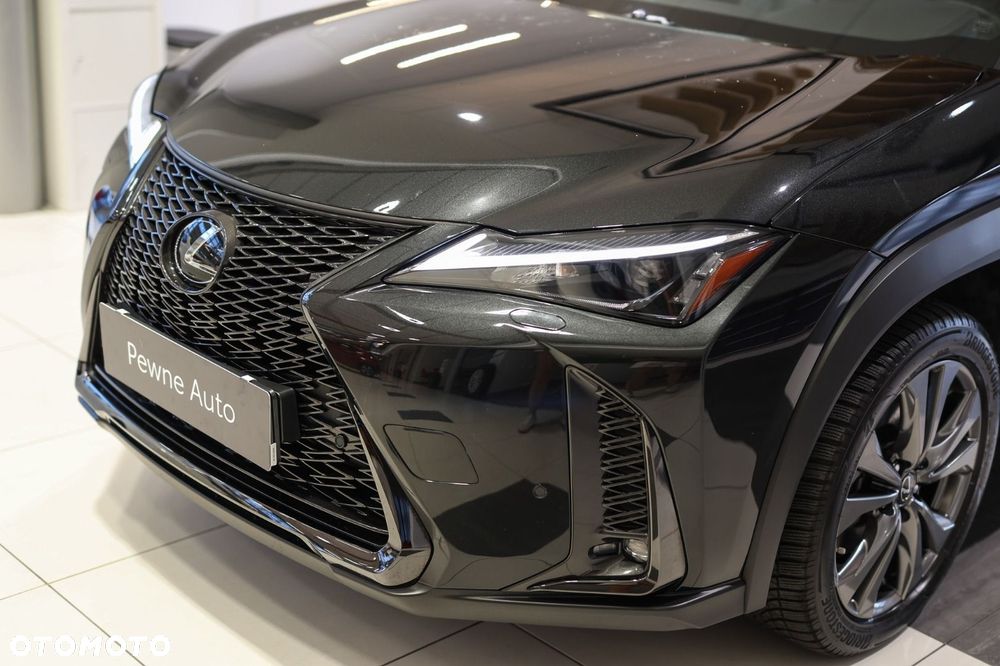 Lexus UX - 24