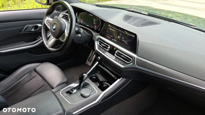 BMW Seria 3 M340d Touring xDrive - 13