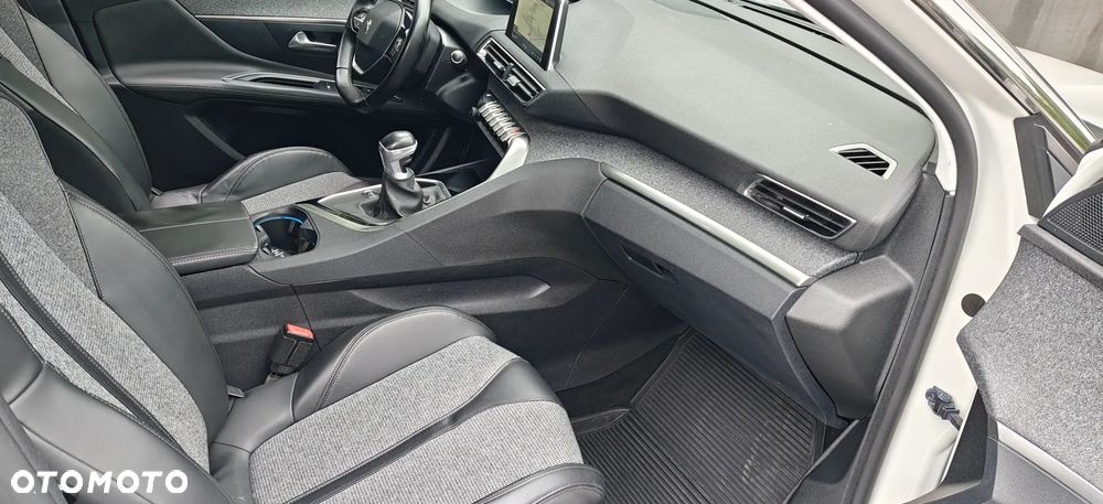 Peugeot 3008 1.5 BlueHDi Allure S&S - 7