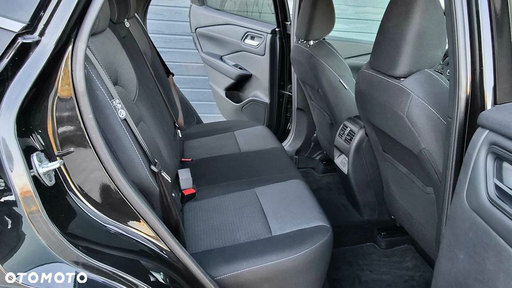 Nissan Qashqai 1.3 DIG-T MHEV N-Connecta - 31