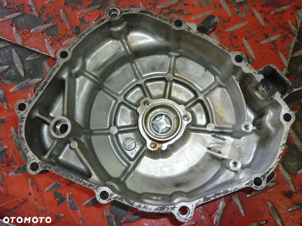 Pokrywa dekiel sprzęgła pompa wody Suzuki SV 650 rok od 2003 - 4