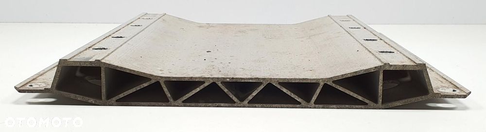 PŁYTA WZMACNIAJĄCA POD TUNEL ASTON MARTIN RAPIDE - 2