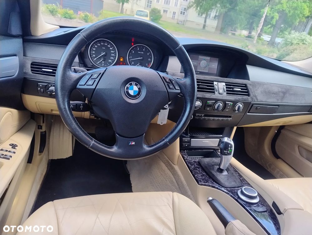BMW Seria 5 523i Edition Exclusive - 13
