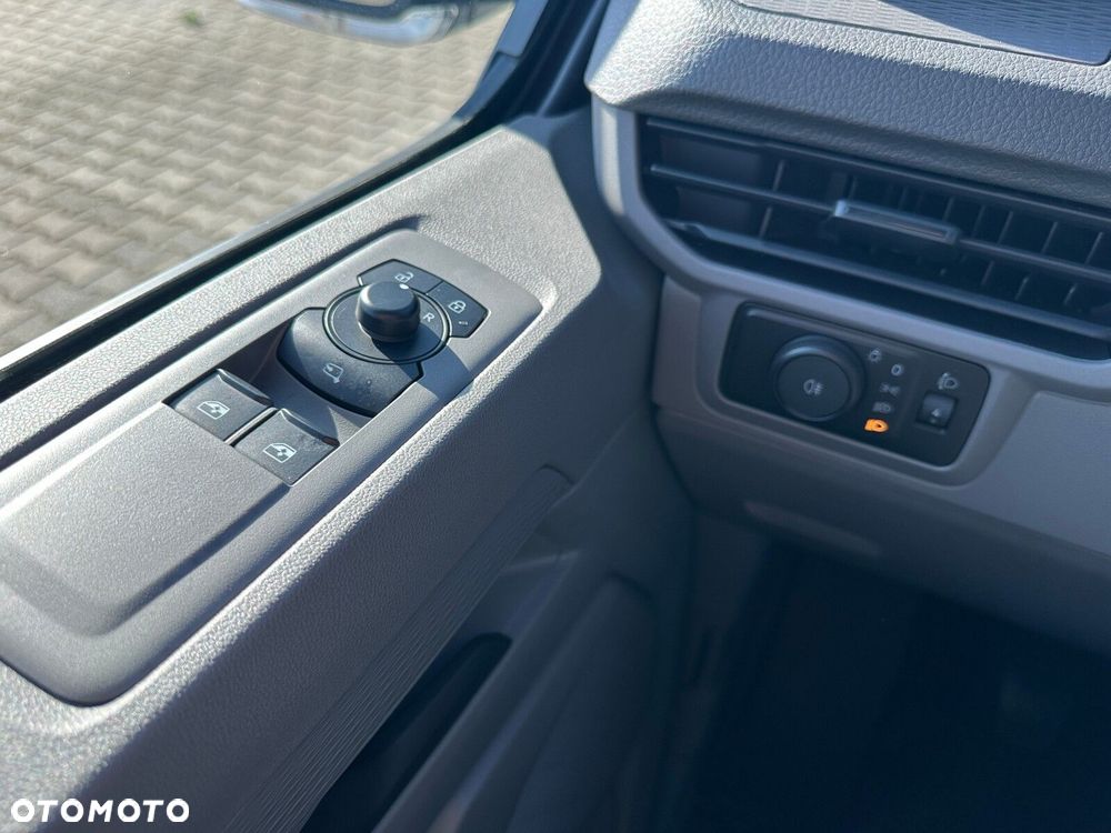 Volkswagen Transporter Transporter Furgon Plussilnik: 2,0 l TDI 150 KM / skrzynia biegów: 6-biegowa manualna rozstaw osi: 3500 mm - 25