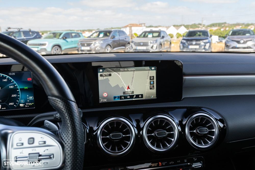 Mercedes-Benz A 250 Limousine e 8G-DCT AMG Line - 19