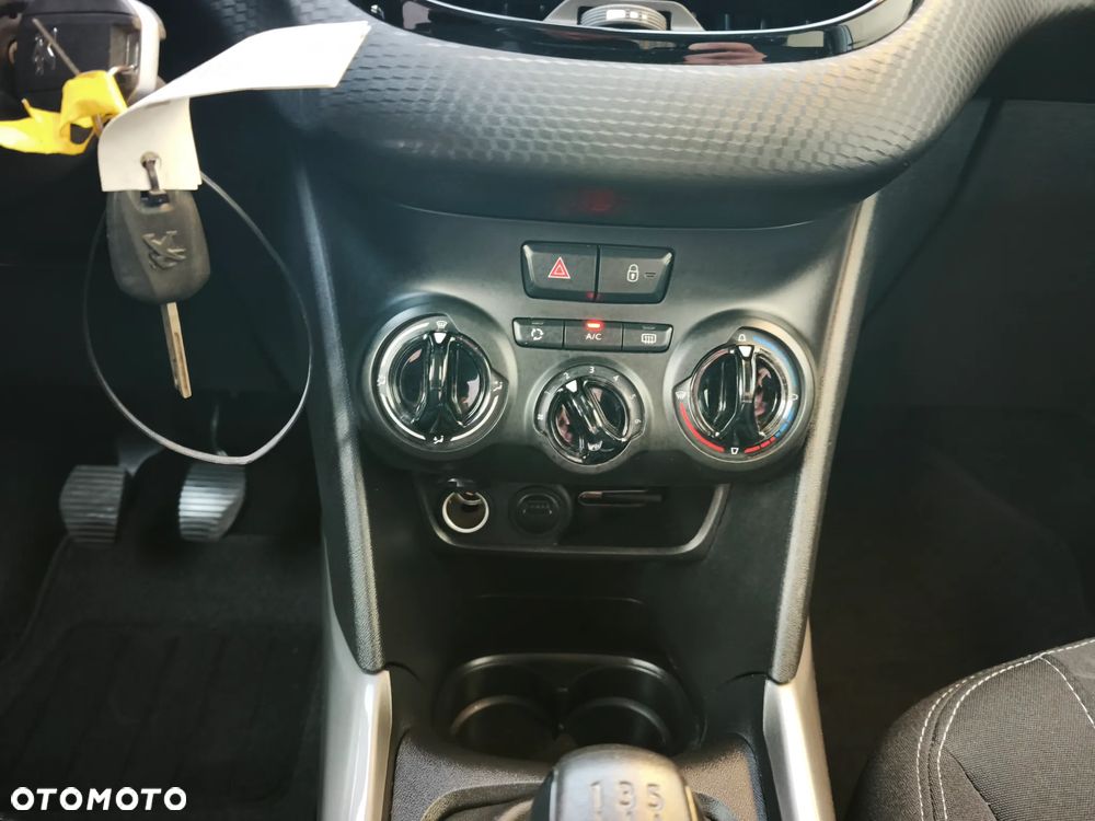 Peugeot 2008 PureTech 82 Active - 17