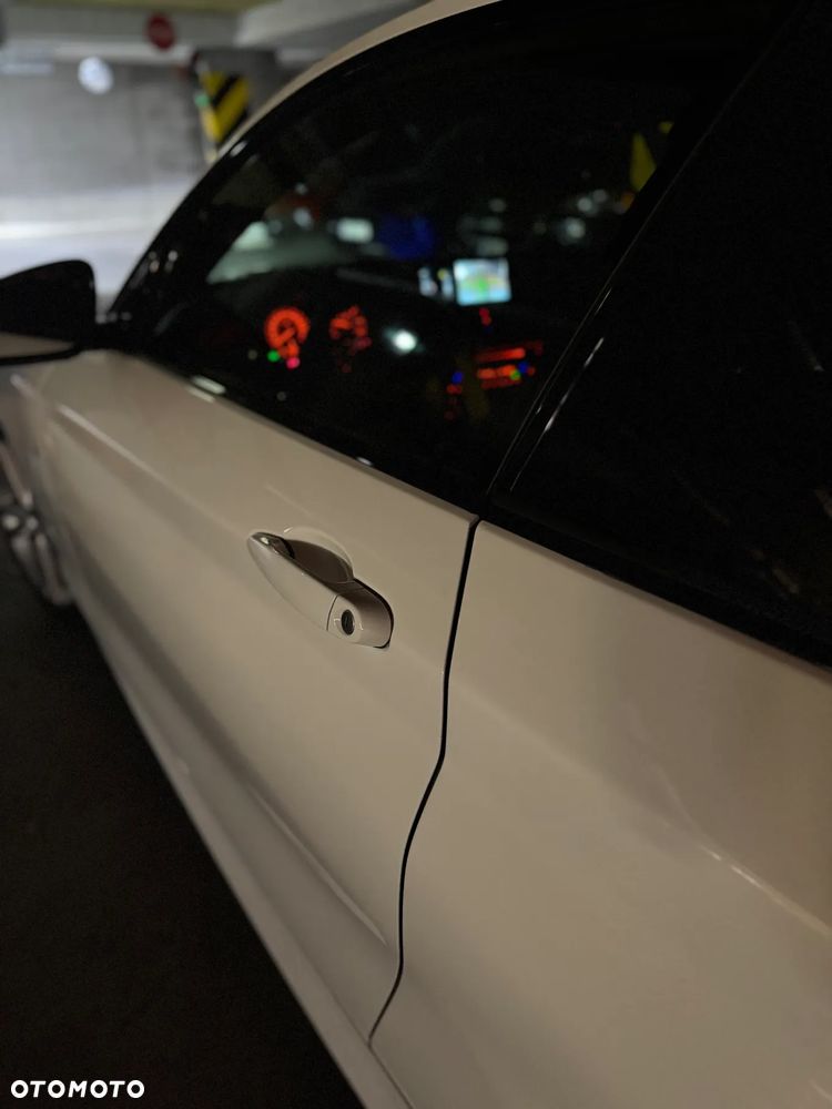 BMW Seria 1 120d M Sport - 6