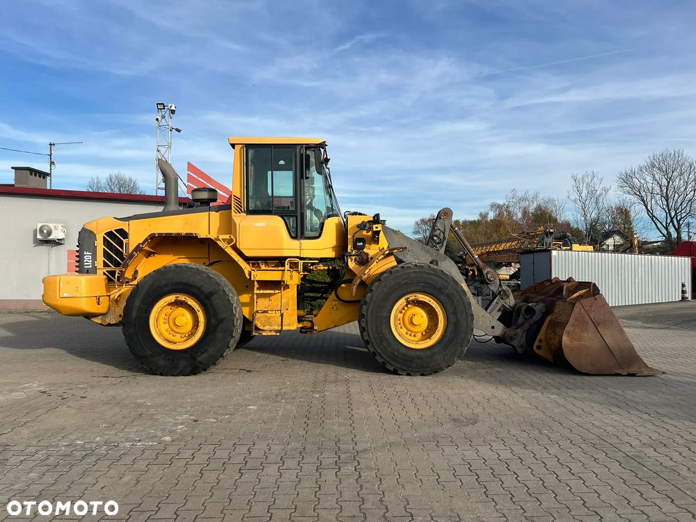 Volvo L120F - 2