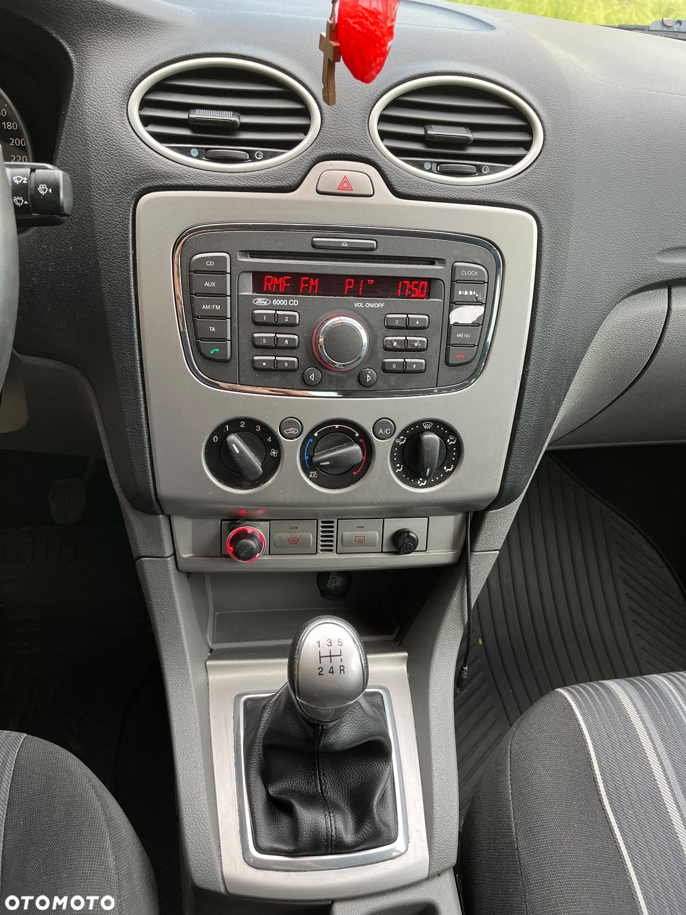 Ford Focus 1.6 TDCi Ghia - 10