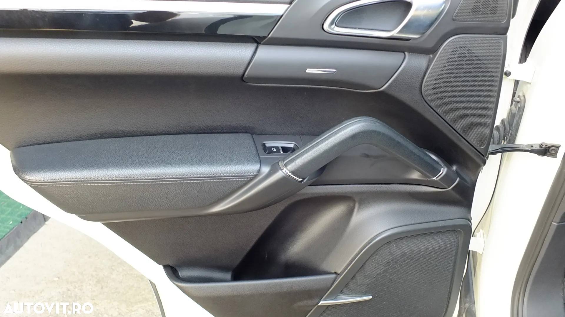 Porsche Cayenne S Hybrid Tiptronic S - 24