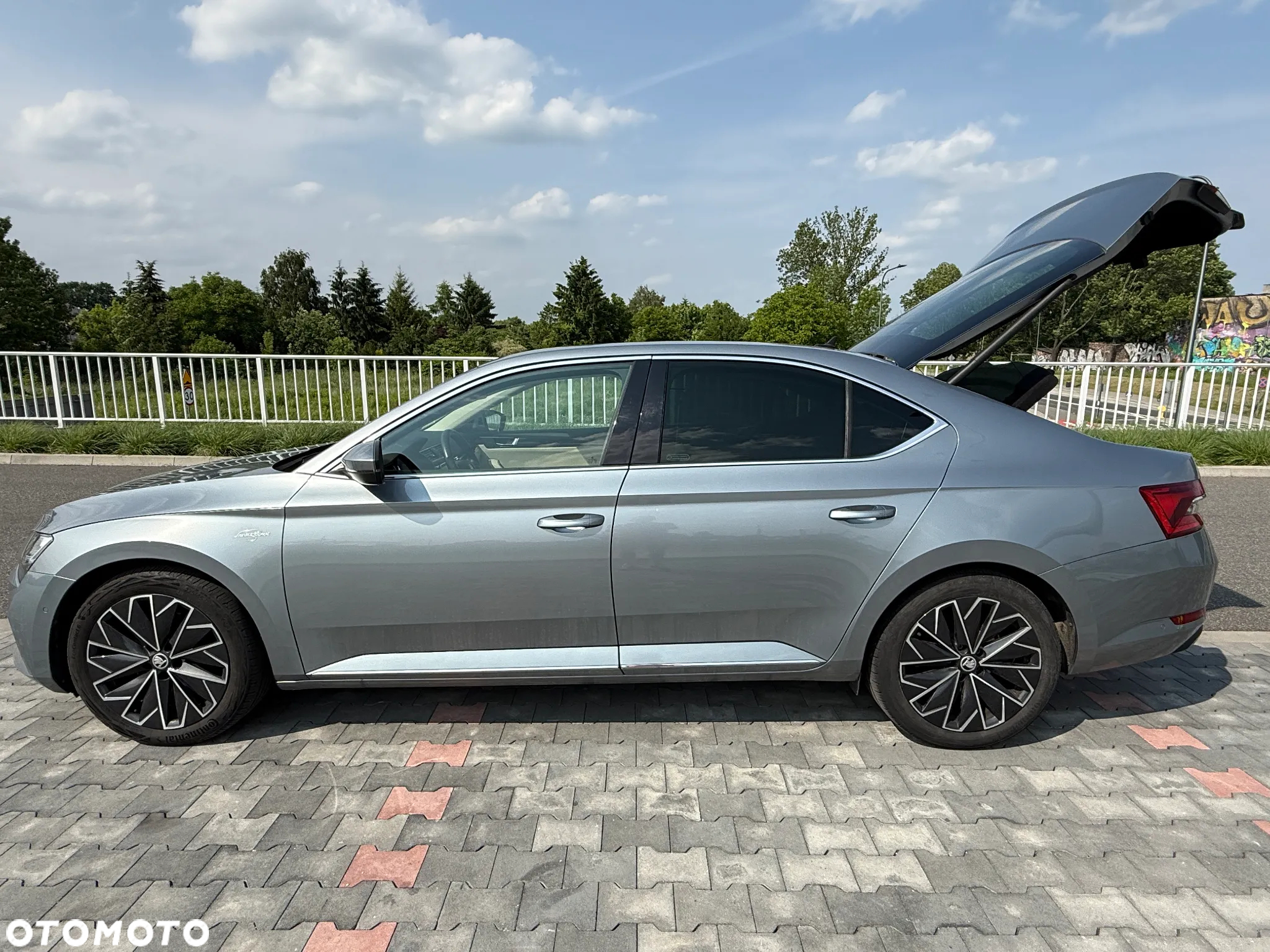 Skoda Superb 2.0 TDI SCR 4x4 L&K DSG - 5