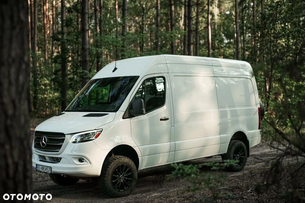 Mercedes-Benz Sprinter - 12