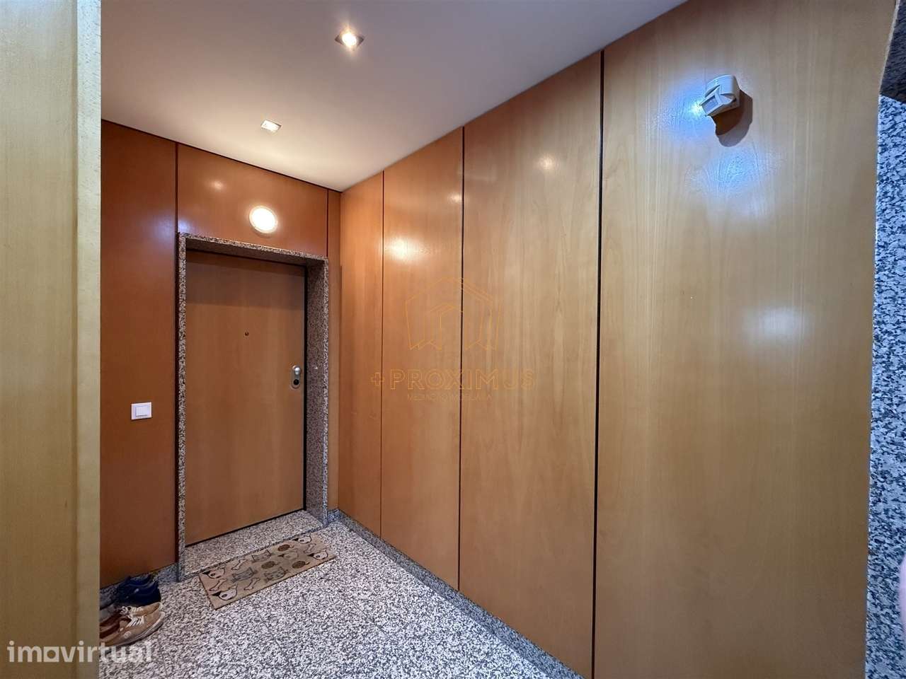 Apartamento T3 c/ arrumo e garagem - Tavarede - Grande imagem: 2/40