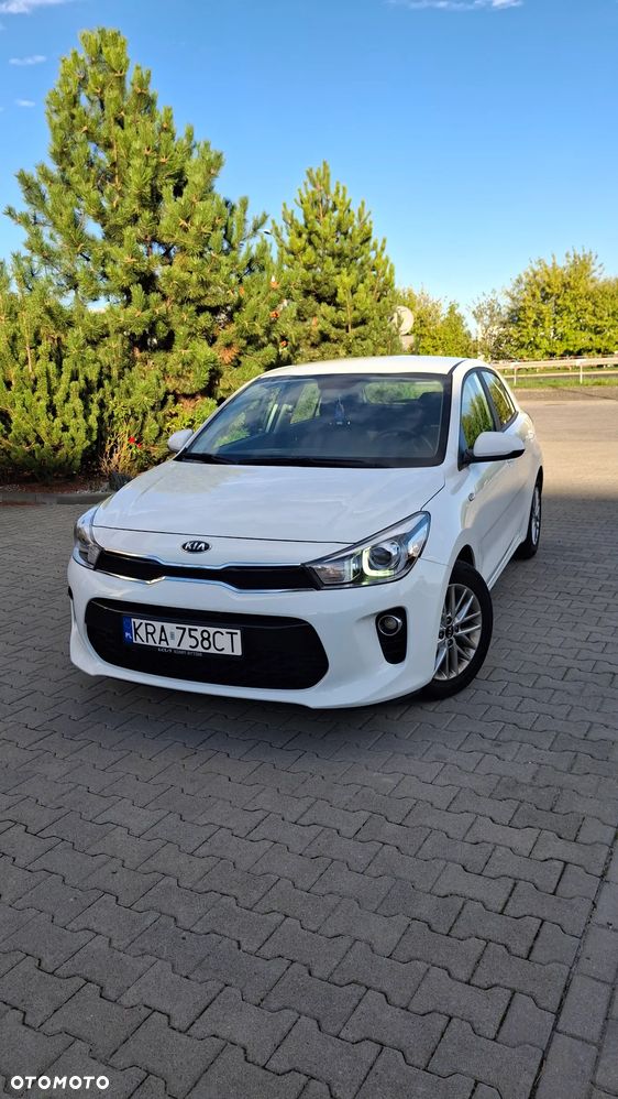 Kia Rio 1.2 L - 10