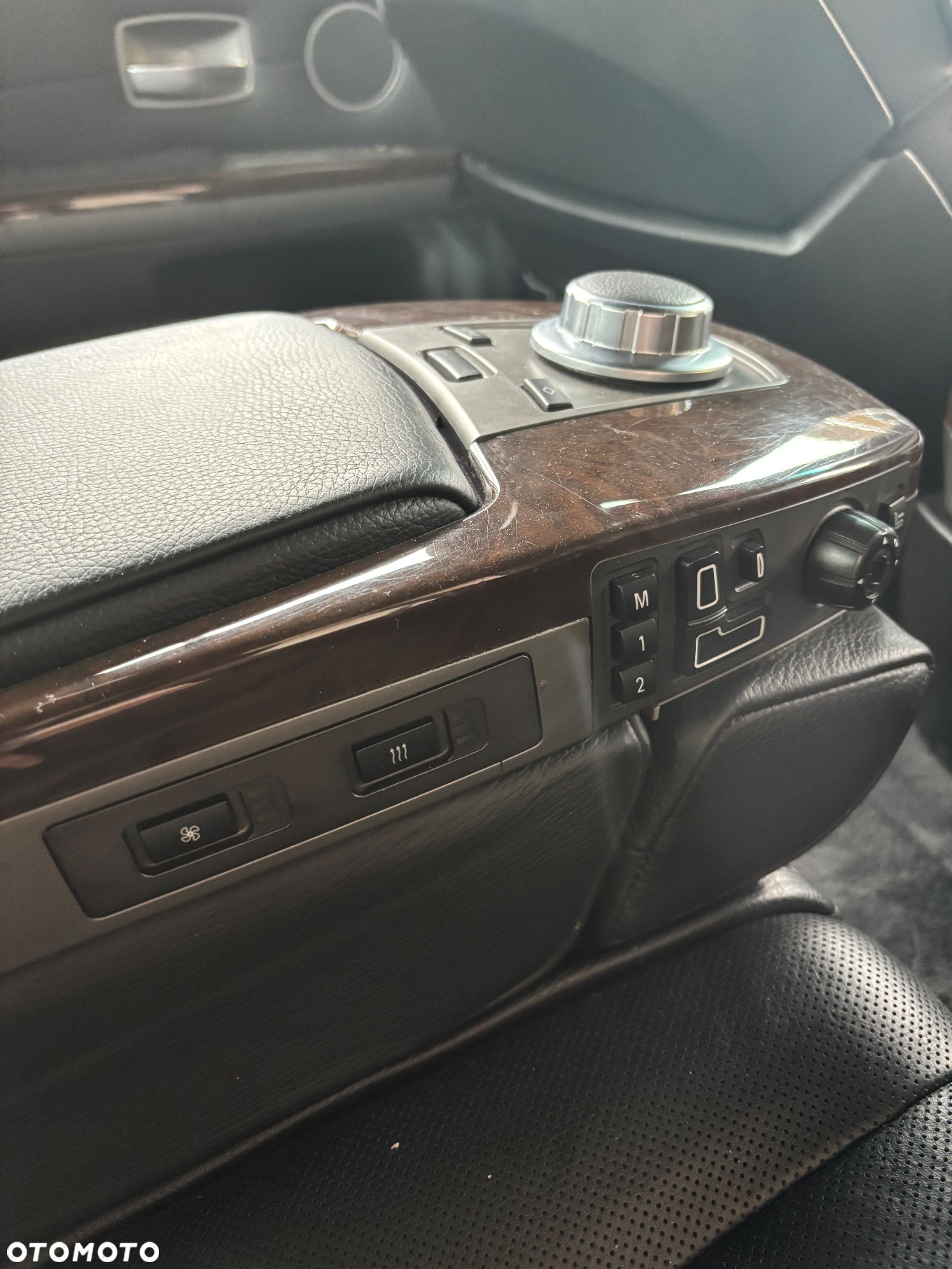 BMW Seria 7 750i - 21