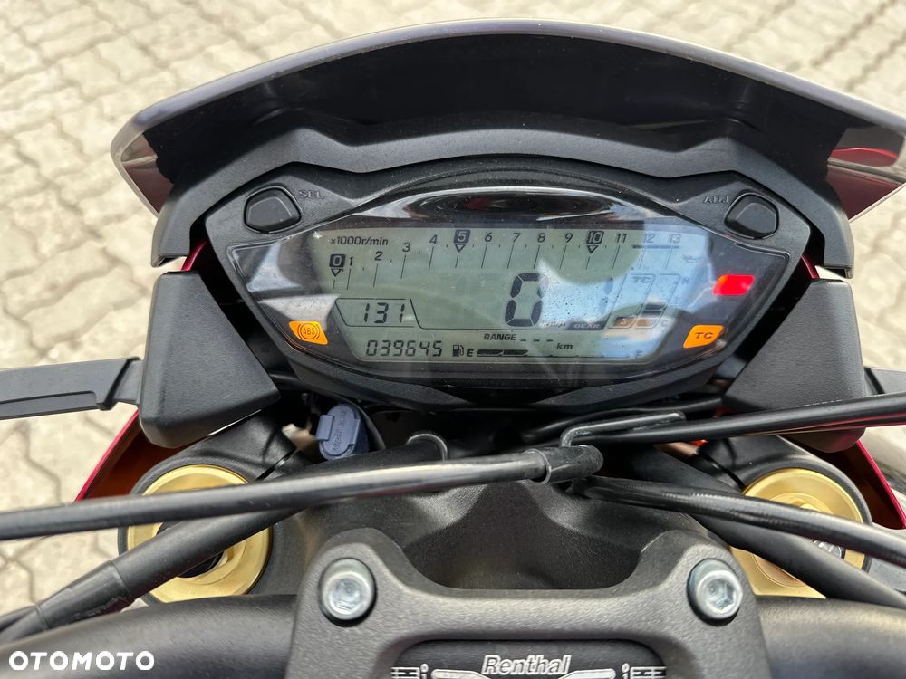 Suzuki GSX 1000 - 25