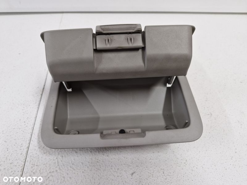 toyota corolla verso i 1 lampka oświetlenie kabiny wnętrza 81260-13030 - 5