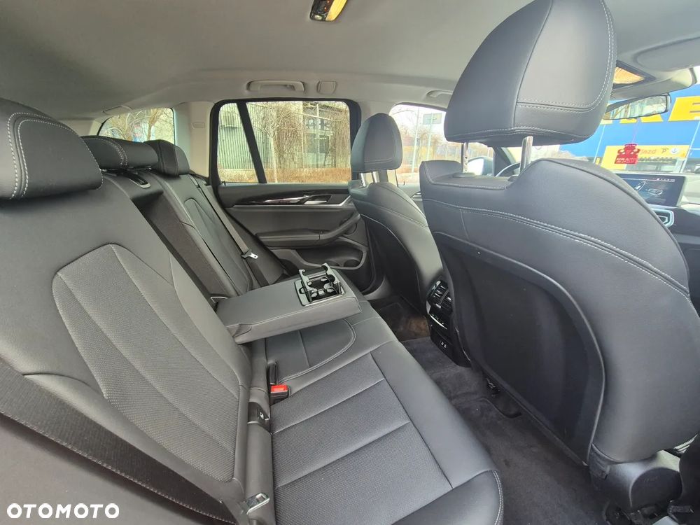 BMW X3 xDrive20d mHEV - 34