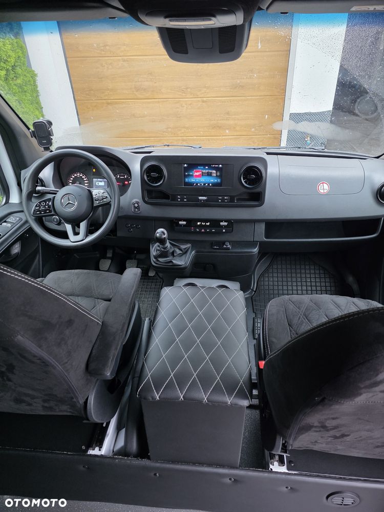 Mercedes-Benz Sprinter - 5